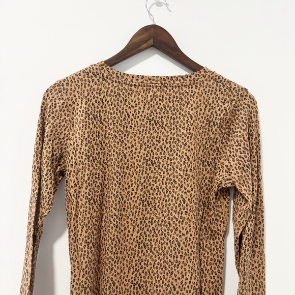 Gap Heather T Cheetah Print Long Sleeve Top Womens Size Medium Casual Layers - Picture 5 of 7